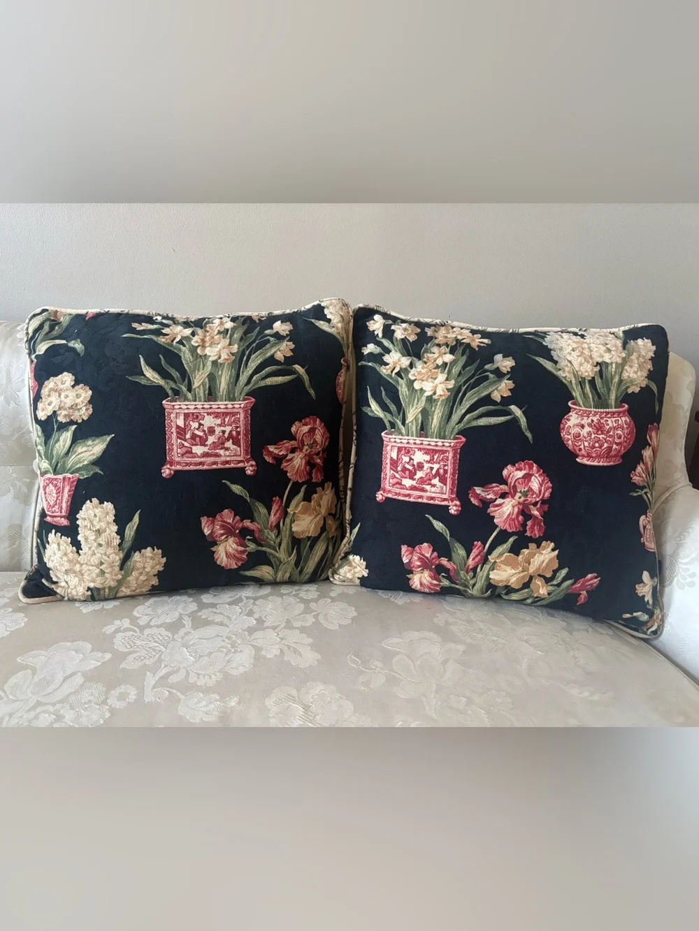 Vtg 2 Chinoiserie Floral Accent Pillows Set Platinum Collection USA Made 15”x16”
